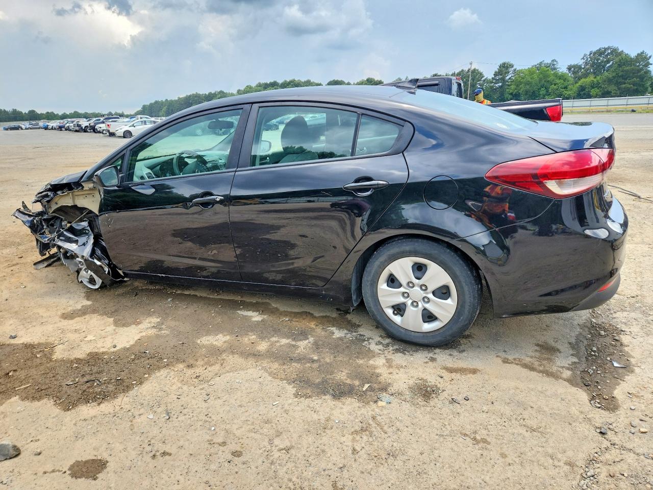 2017 KIA FORTE LX photo 4