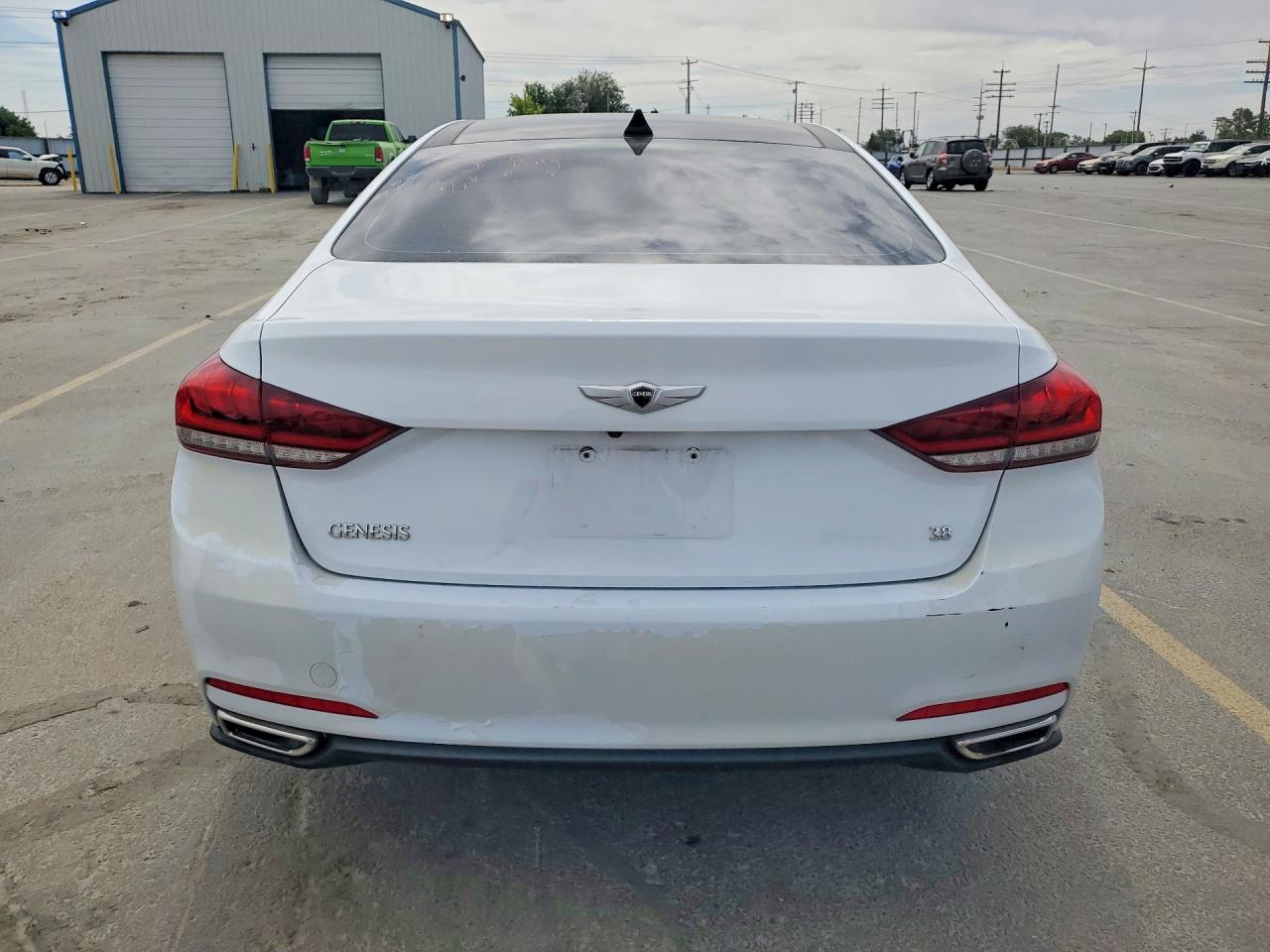 2015 HYUNDAI GENESIS 3.8L photo 11