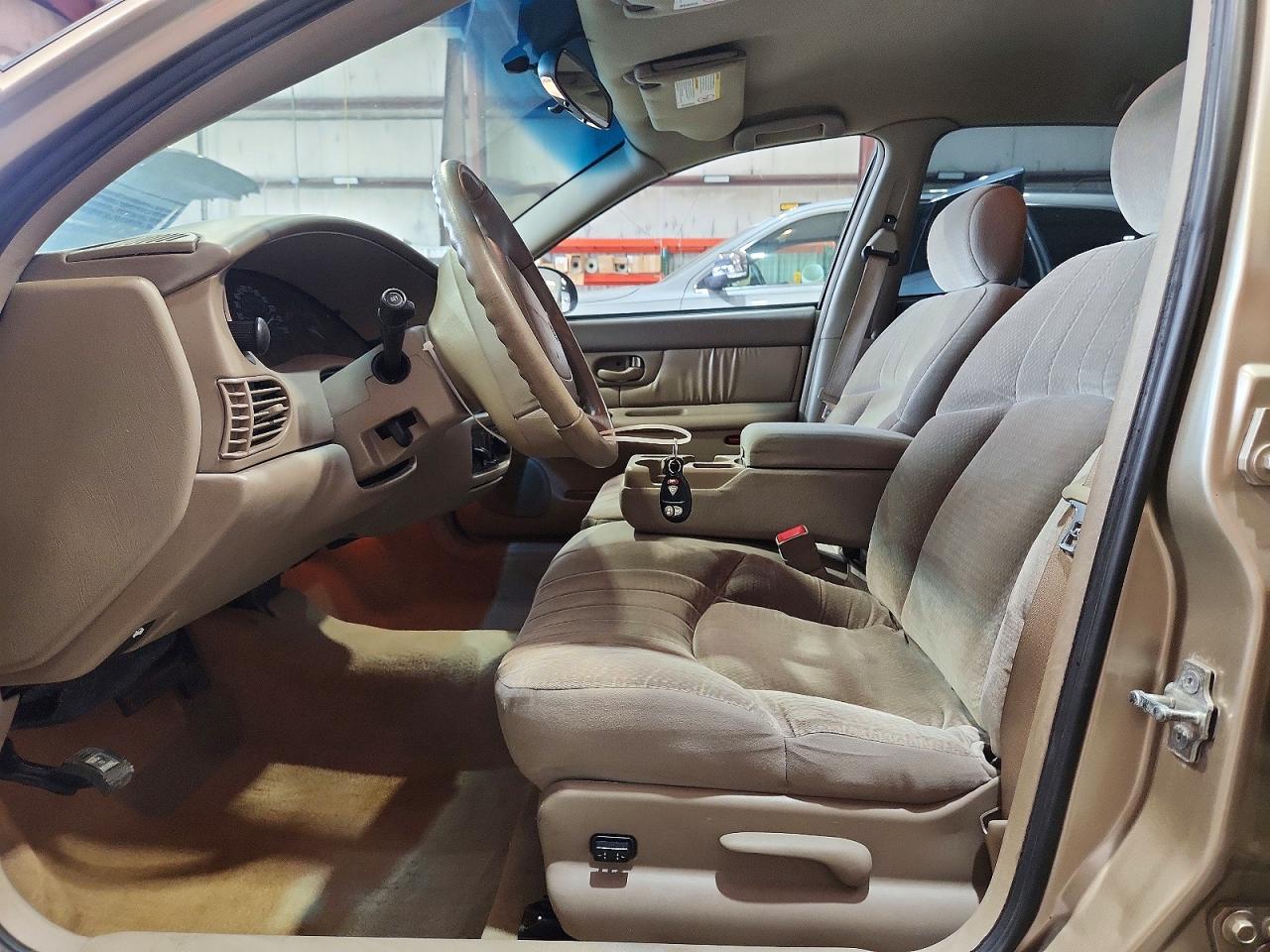 2004 BUICK CENTURY CUSTOM photo 13
