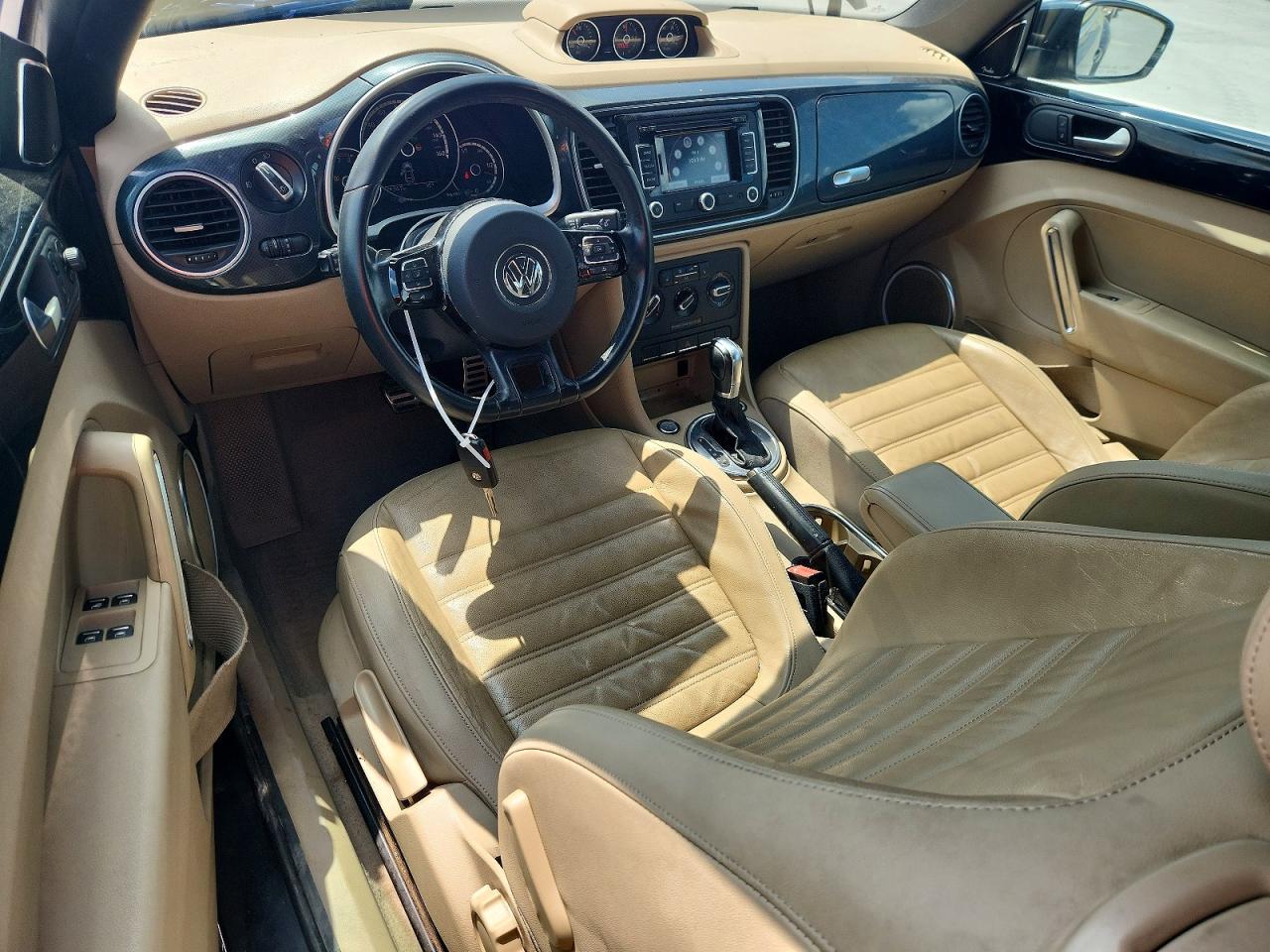 2013 VOLKSWAGEN BEETLE TURBO photo 22