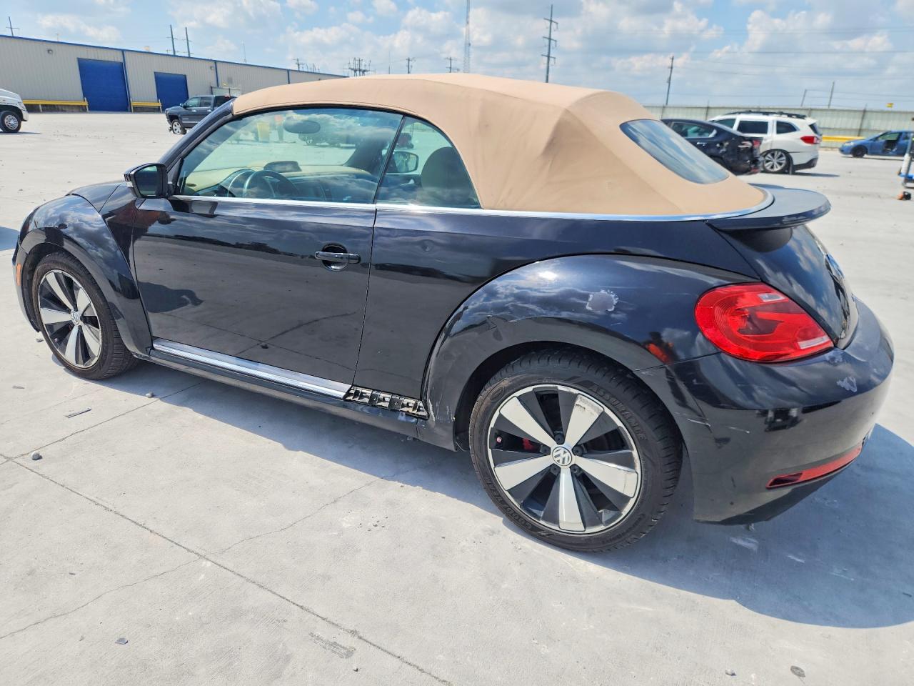 2013 VOLKSWAGEN BEETLE TURBO photo 4