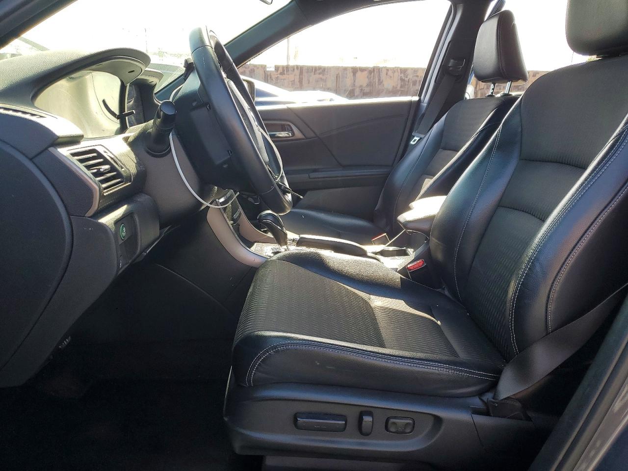 2016 HONDA ACCORD SPORT photo 13