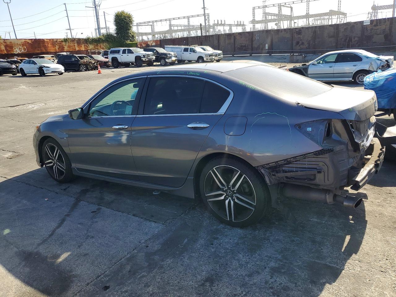2016 HONDA ACCORD SPORT photo 3
