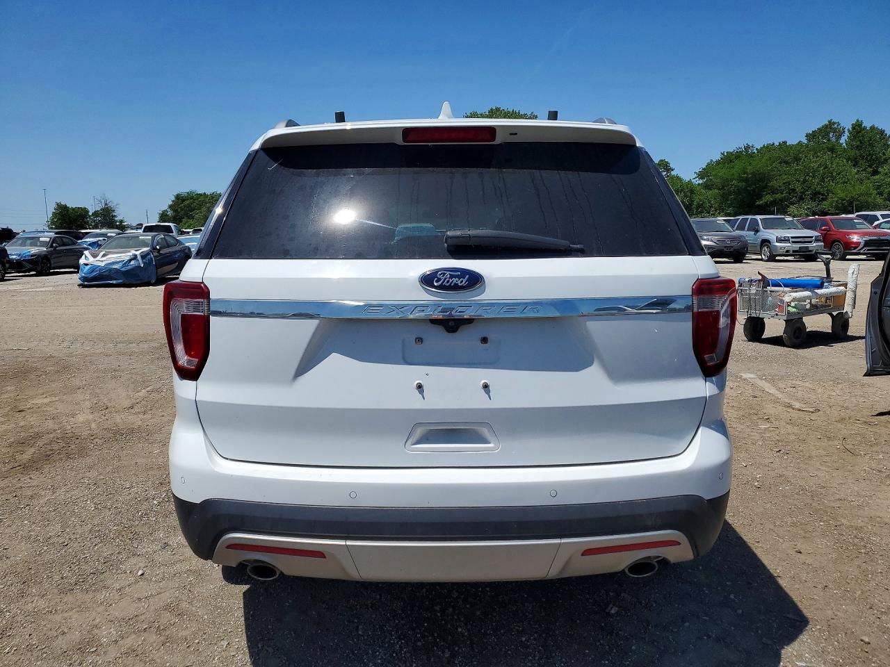 2016 FORD EXPLORER XLT photo 16