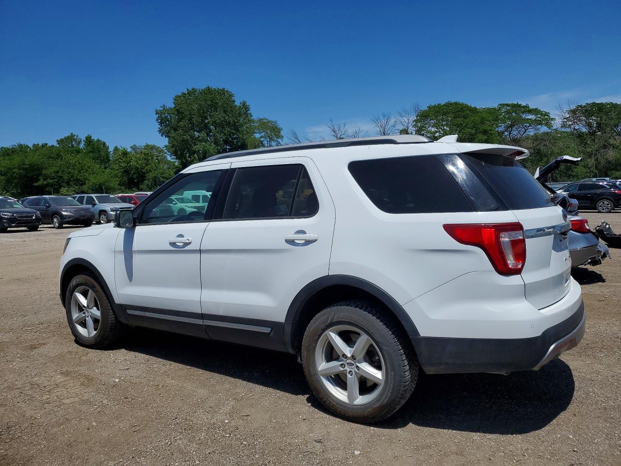 2016 FORD EXPLORER XLT photo 4