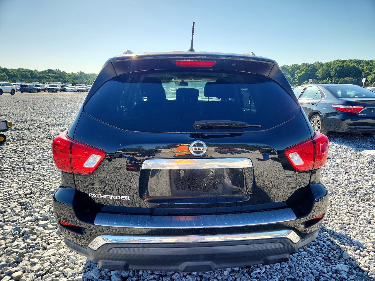 2017 NISSAN PATHFINDER S photo 11