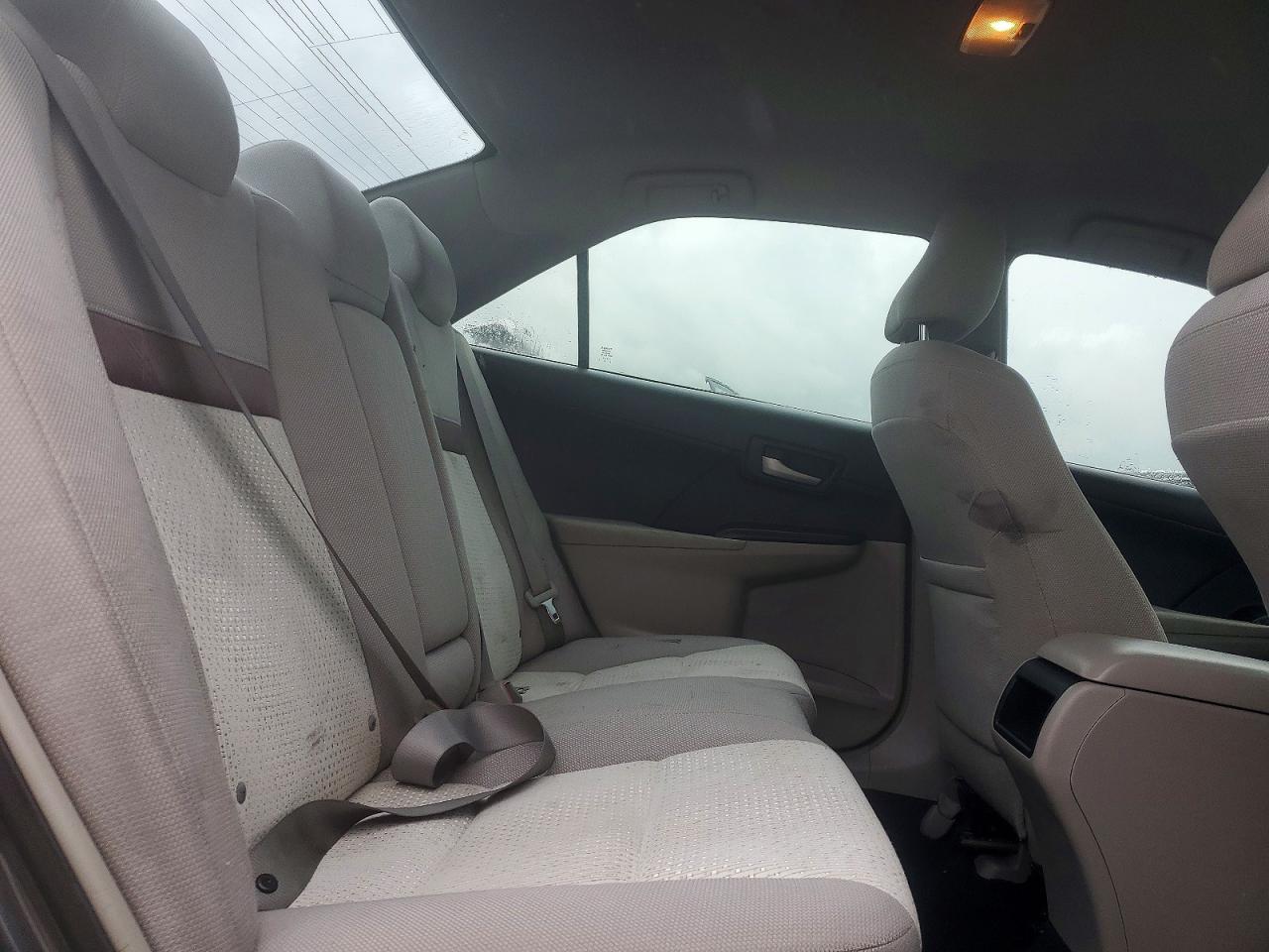 2014 TOYOTA CAMRY LE photo 19