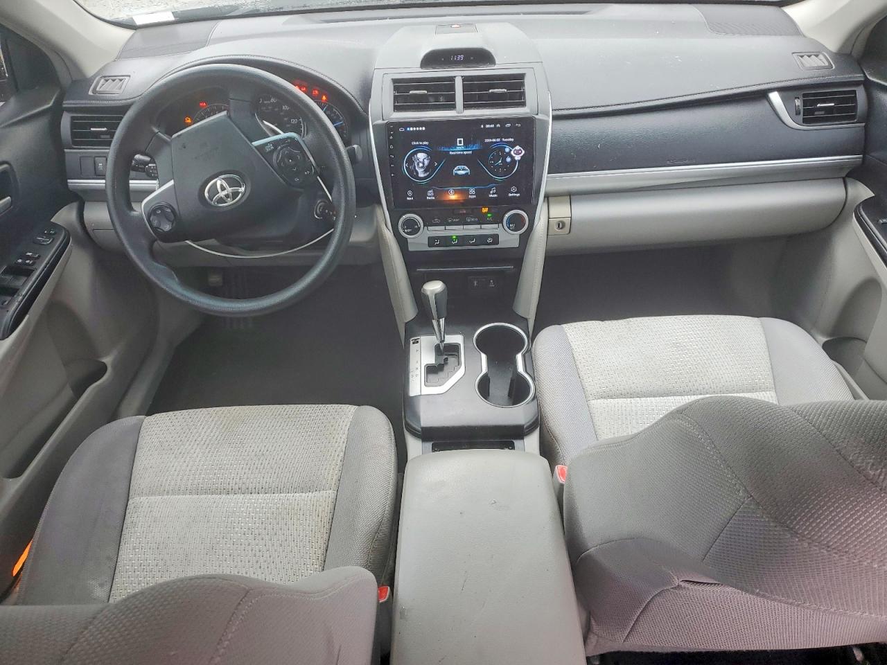 2014 TOYOTA CAMRY LE photo 15