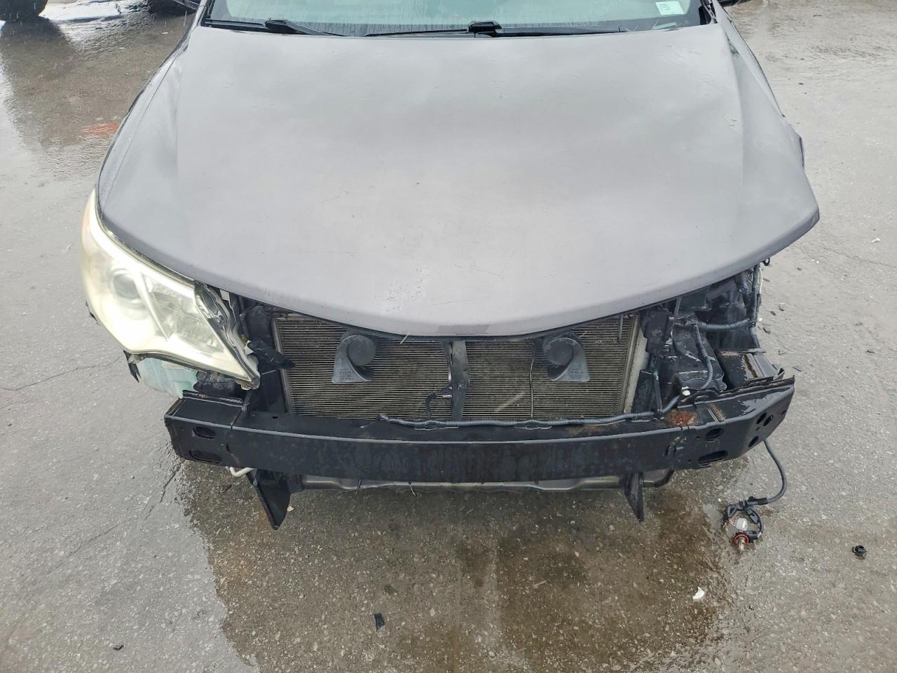 2014 TOYOTA CAMRY LE photo 21