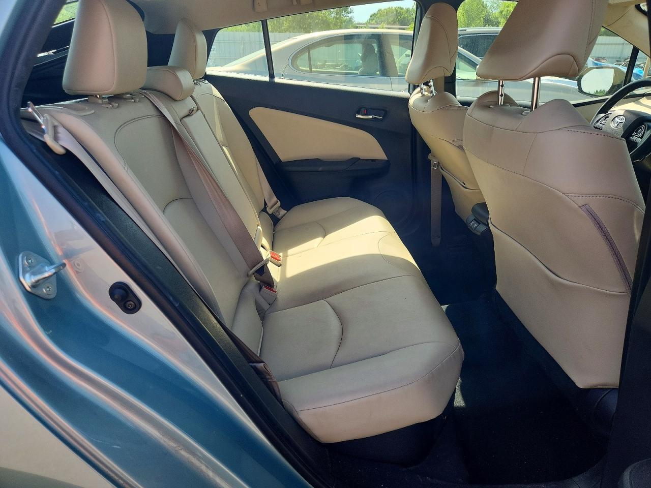 2019 TOYOTA PRIUS XLE AWD-E photo 19