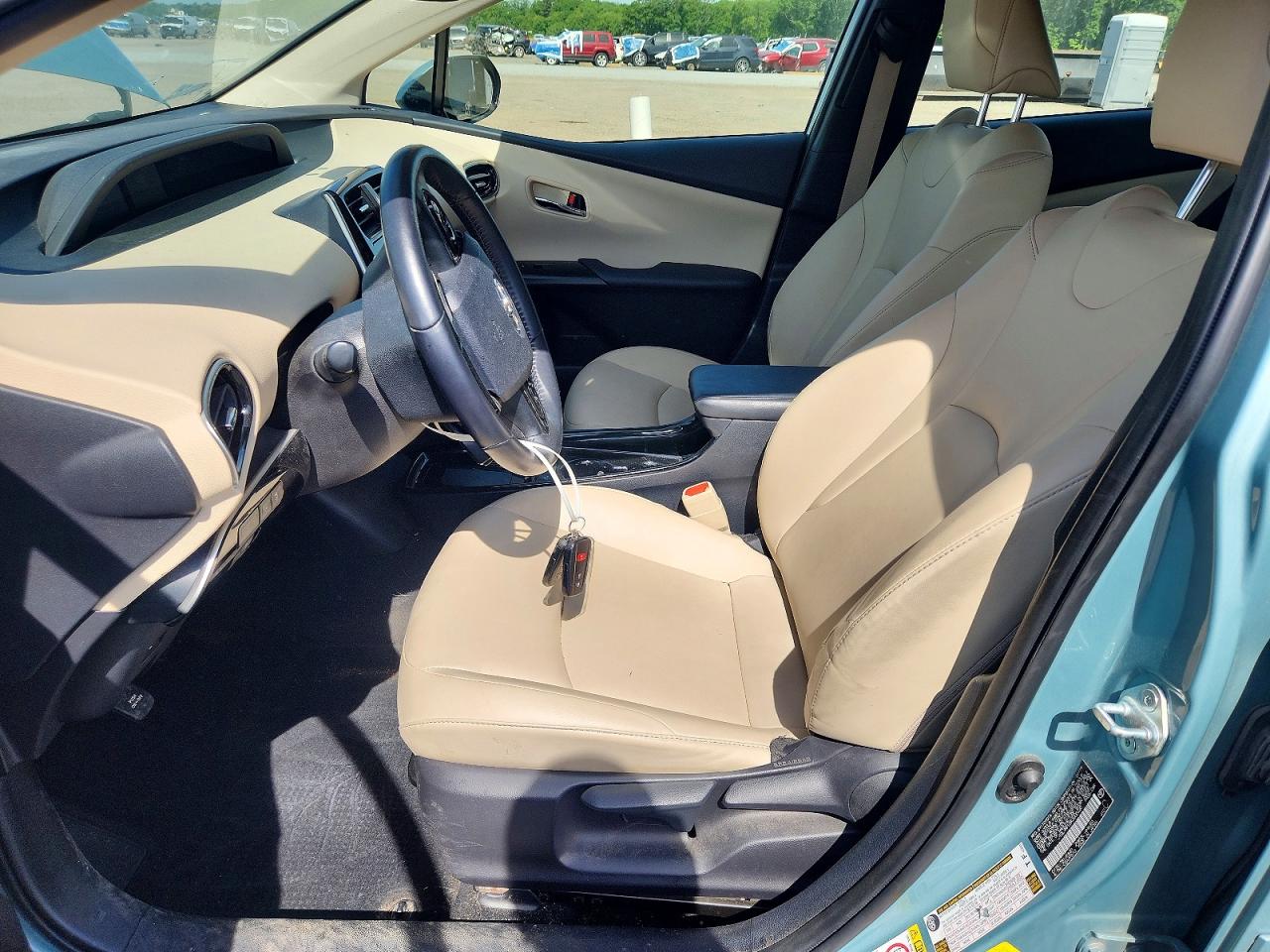 2019 TOYOTA PRIUS XLE AWD-E photo 13