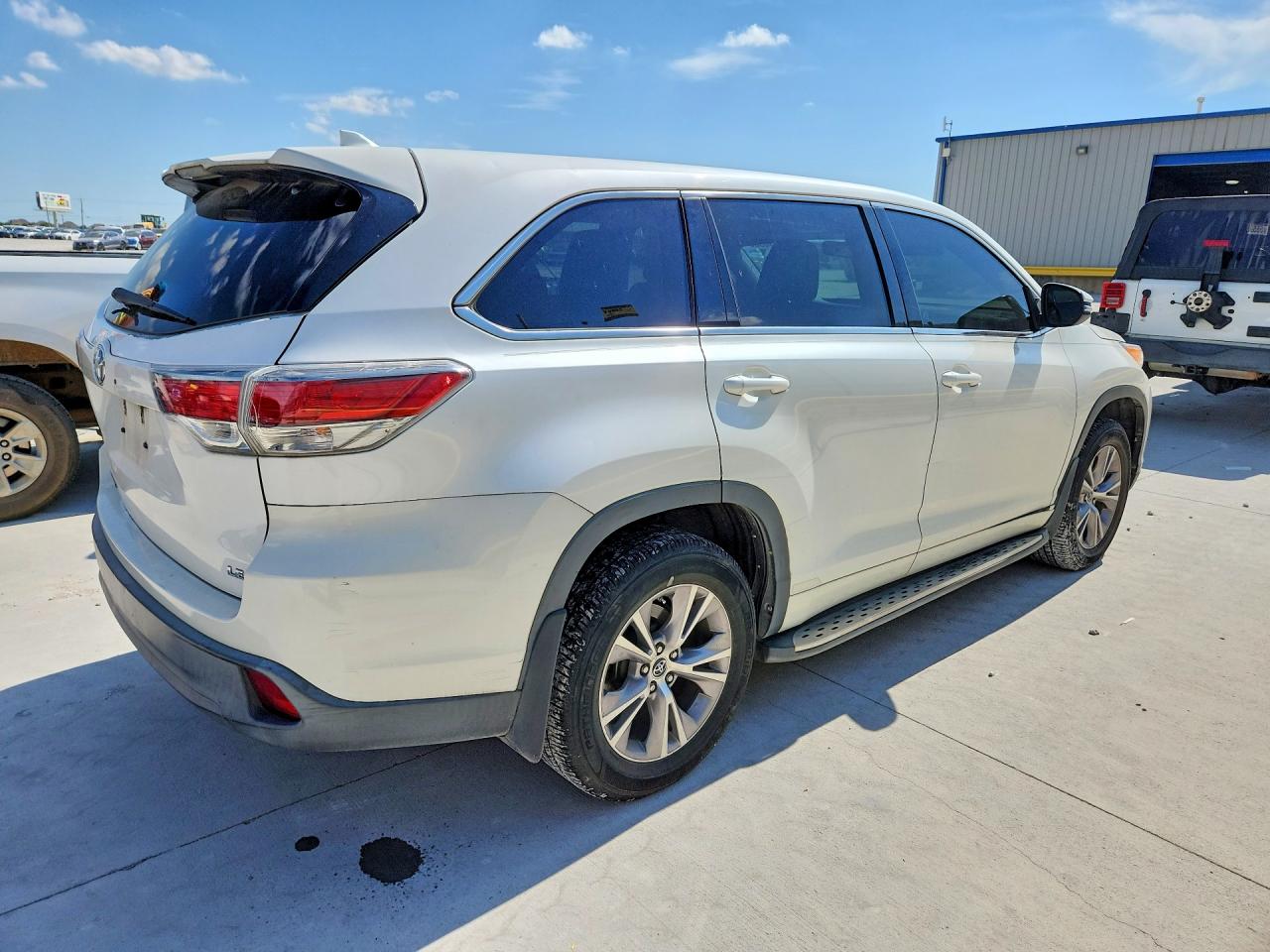 2016 TOYOTA HIGHLANDER LE PLUS photo 5