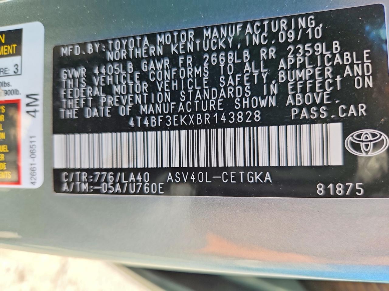 2011 TOYOTA CAMRY XLE photo 13
