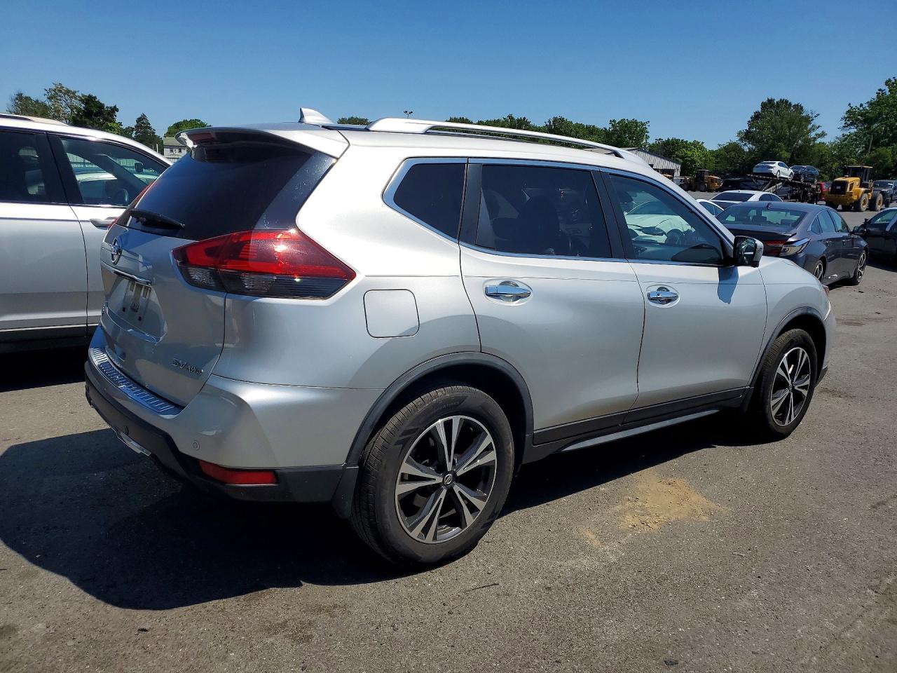2019 NISSAN ROGUE SV photo 7