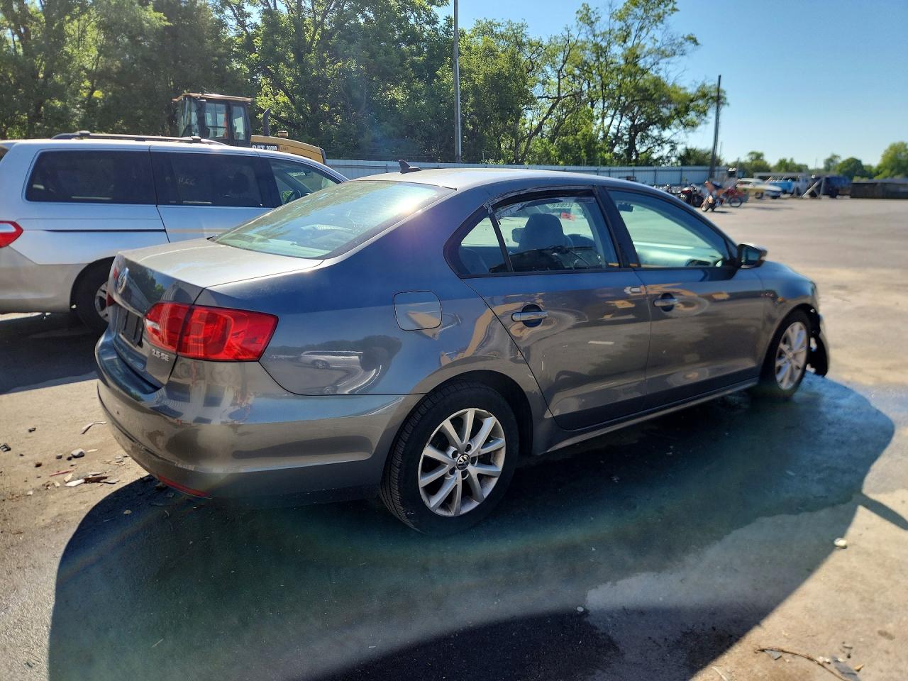 2012 VOLKSWAGEN JETTA SE photo 5