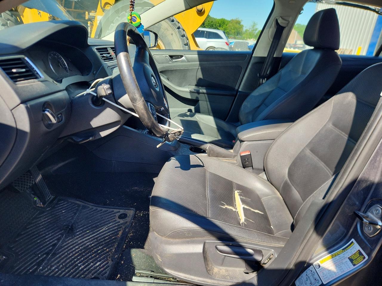 2012 VOLKSWAGEN JETTA SE photo 13