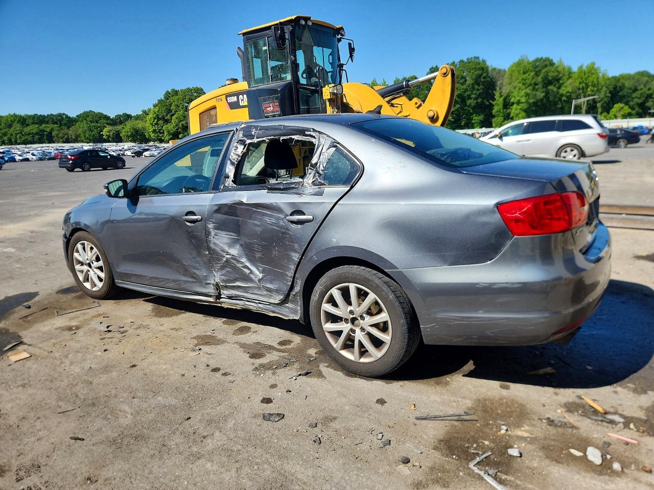 2012 VOLKSWAGEN JETTA SE photo 3