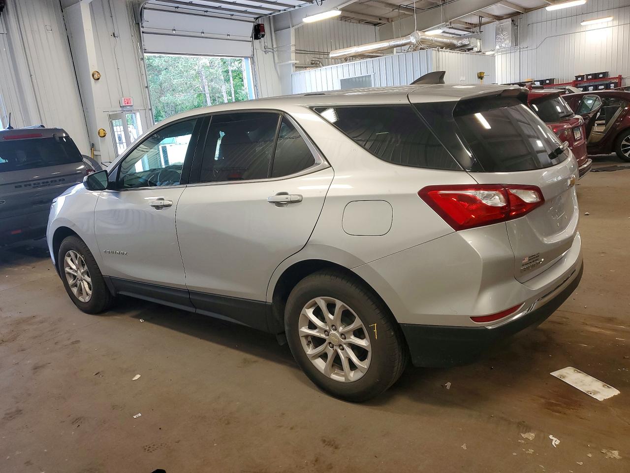 2018 CHEVROLET EQUINOX LT photo 3