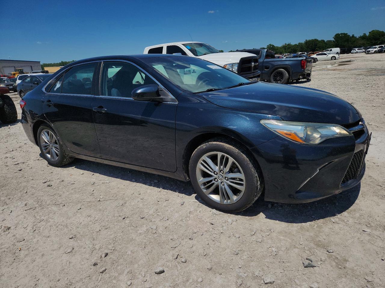 2015 TOYOTA CAMRY SE photo 7