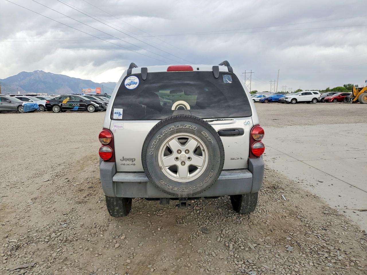 2005 JEEP LIBERTY SPORT photo 6