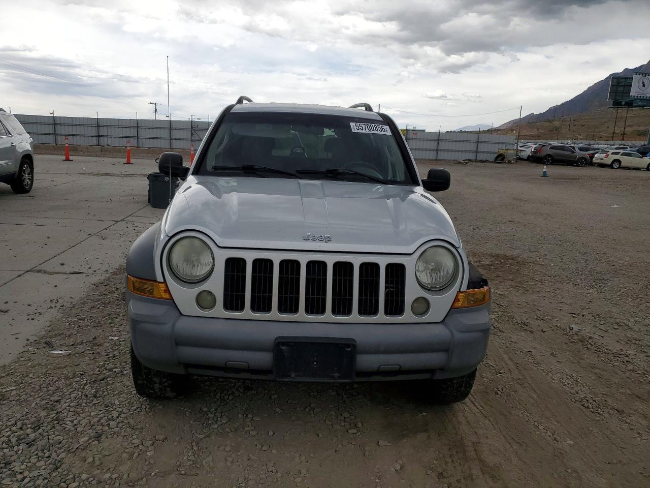 2005 JEEP LIBERTY SPORT photo 5