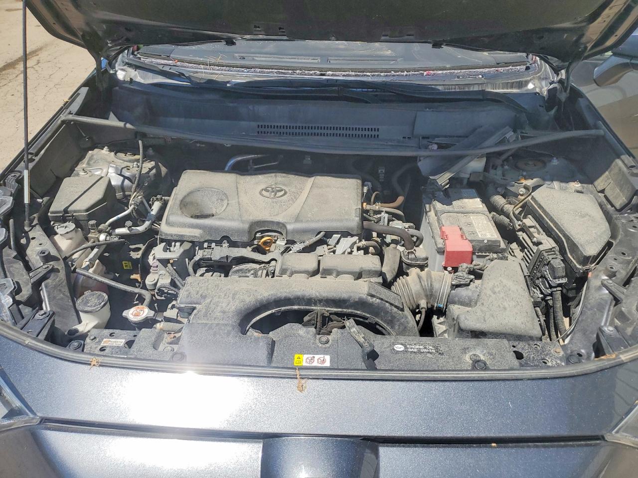 2021 TOYOTA RAV4 XLE photo 26