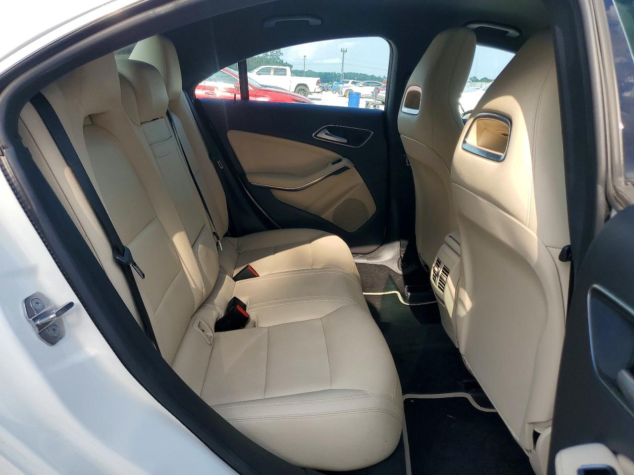 2018 MERCEDES-BENZ CLA 250 photo 19