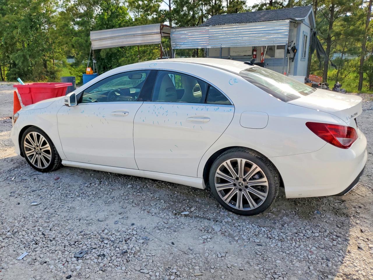 2018 MERCEDES-BENZ CLA 250 photo 3