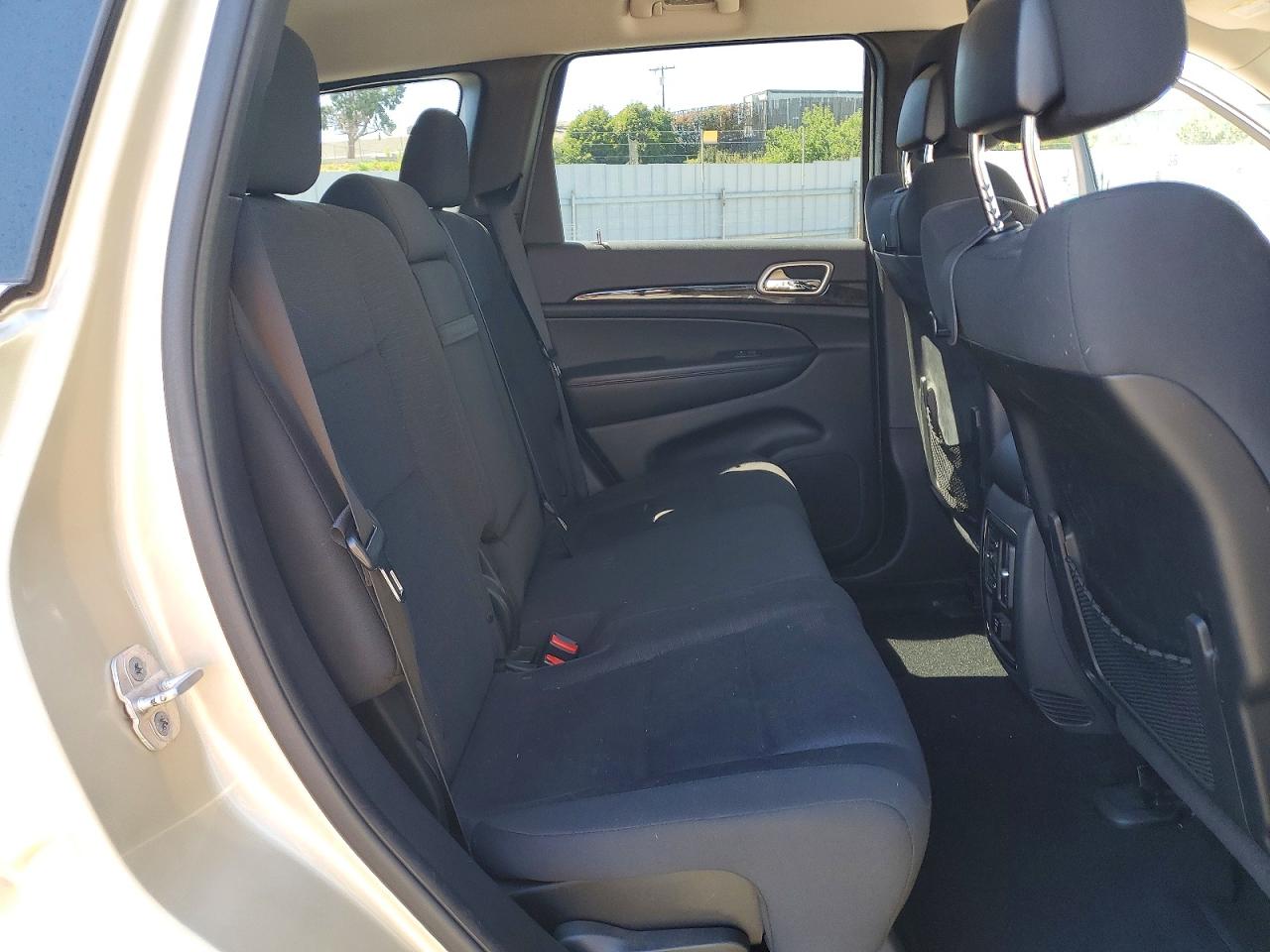 2012 JEEP GRAND CHEROKEE LAREDO photo 11