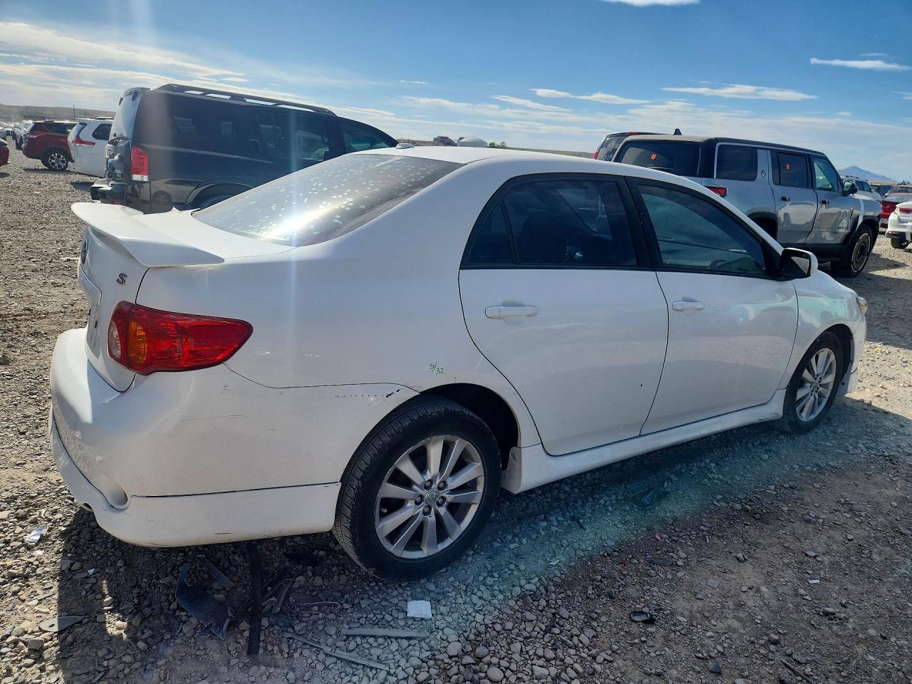 2010 TOYOTA COROLLA S photo 5