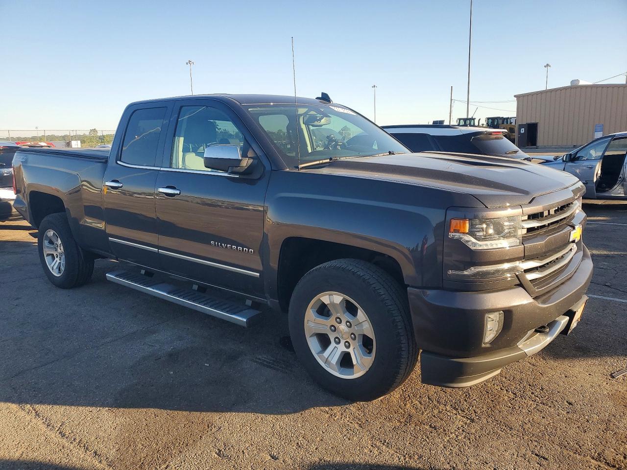2016 CHEVROLET SILVERADO K1500 LTZ photo 7