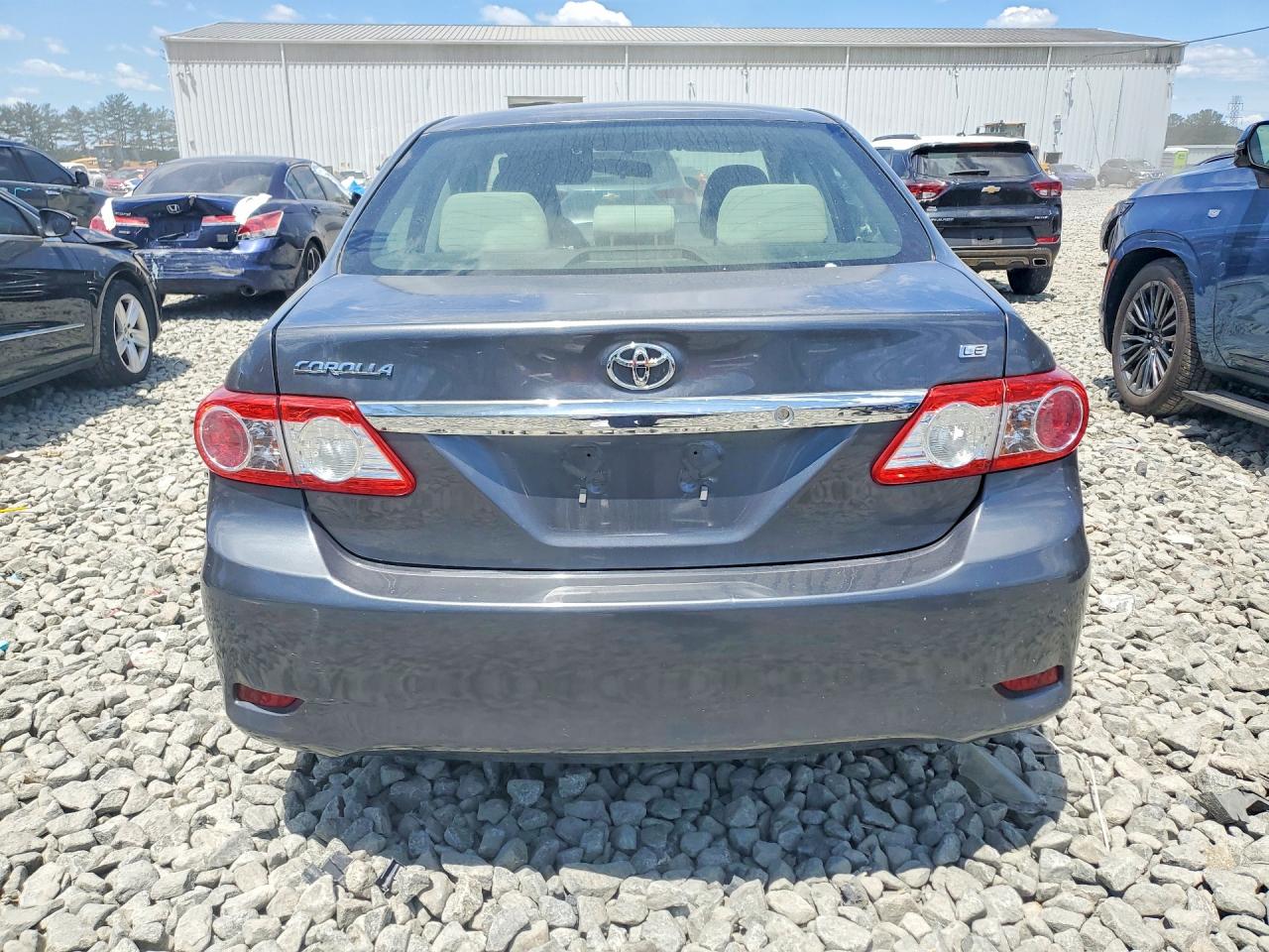 2012 TOYOTA COROLLA LE photo 11