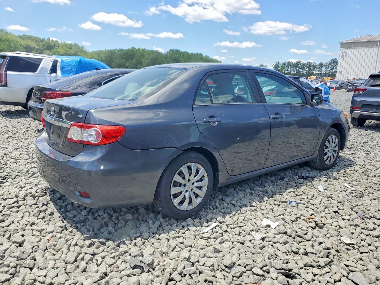 2012 TOYOTA COROLLA LE photo 5