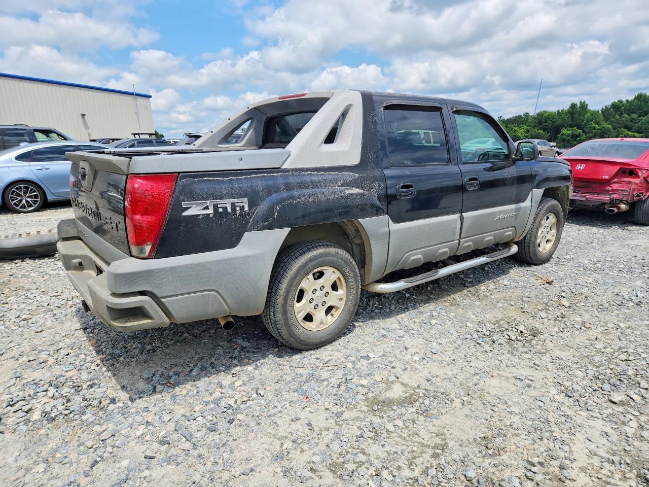 2002 CHEVROLET AVALANCHE C1500 photo 3