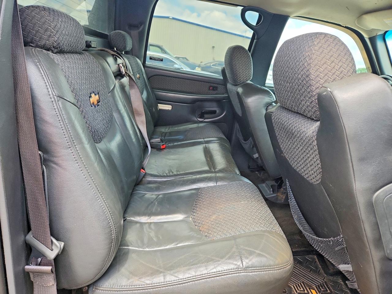2002 CHEVROLET AVALANCHE C1500 photo 10