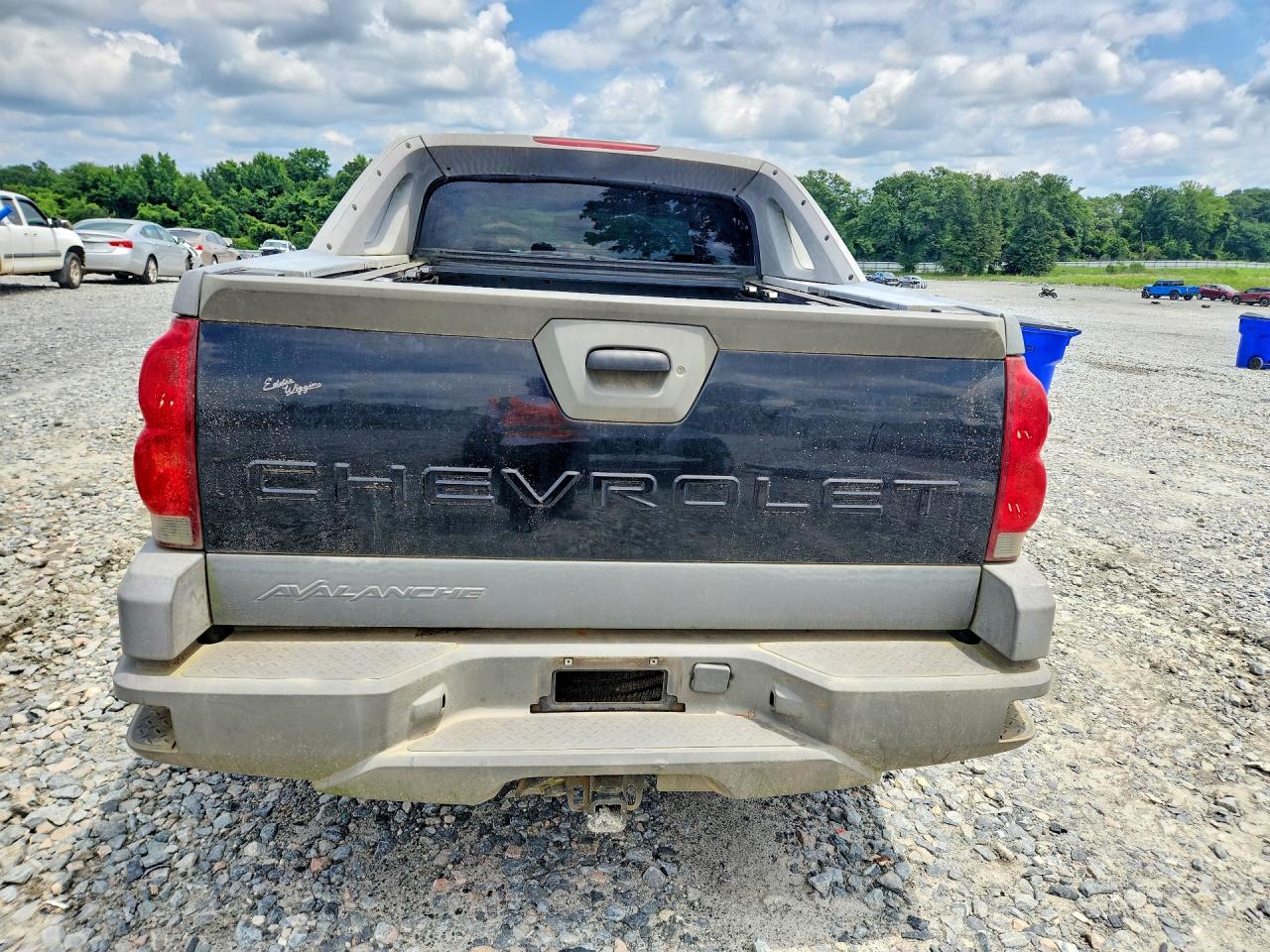 2002 CHEVROLET AVALANCHE C1500 photo 6