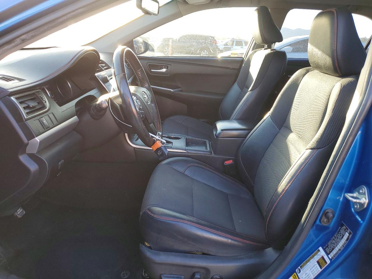 2017 TOYOTA CAMRY SE photo 7