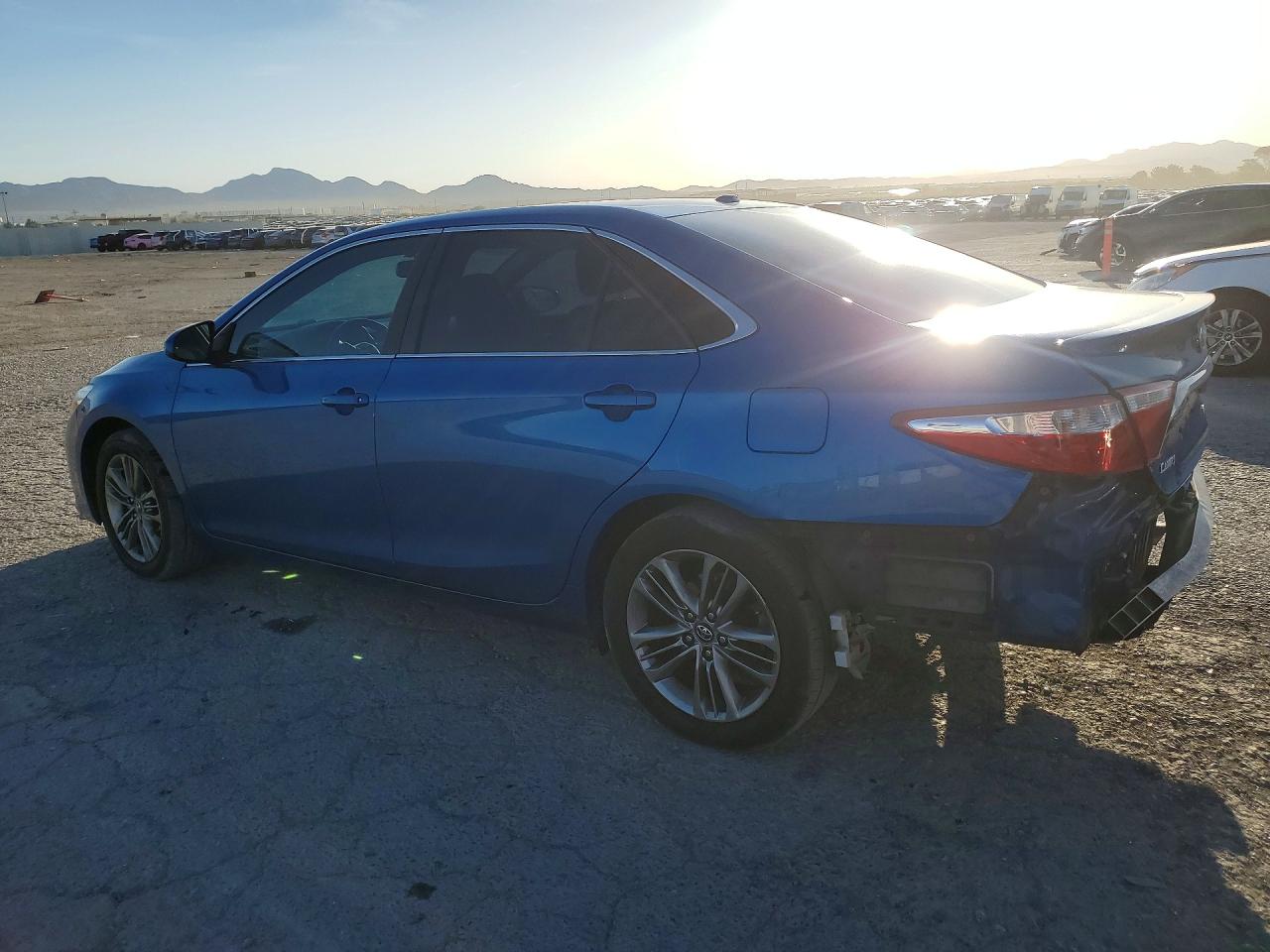 2017 TOYOTA CAMRY SE photo 2