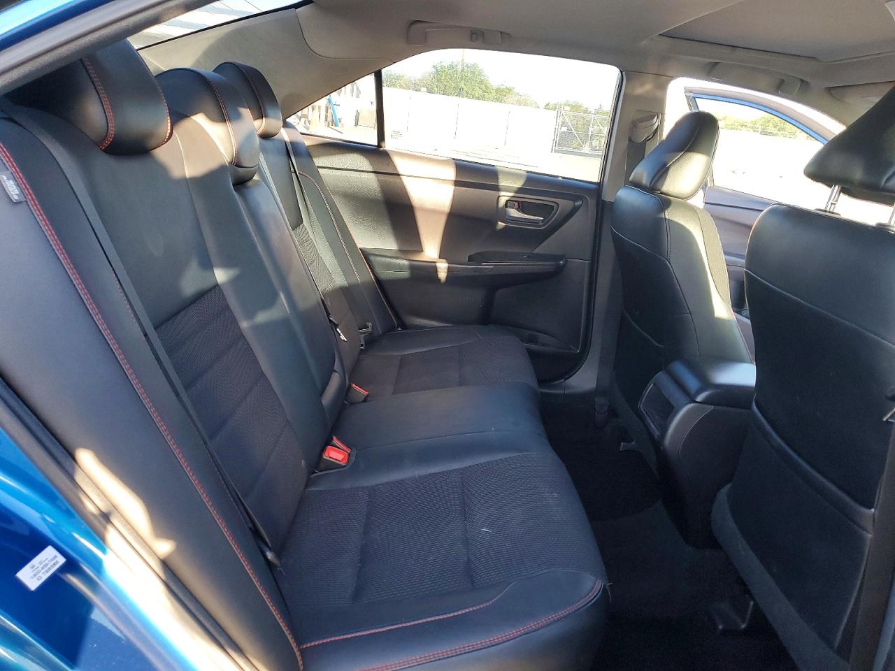 2017 TOYOTA CAMRY SE photo 10