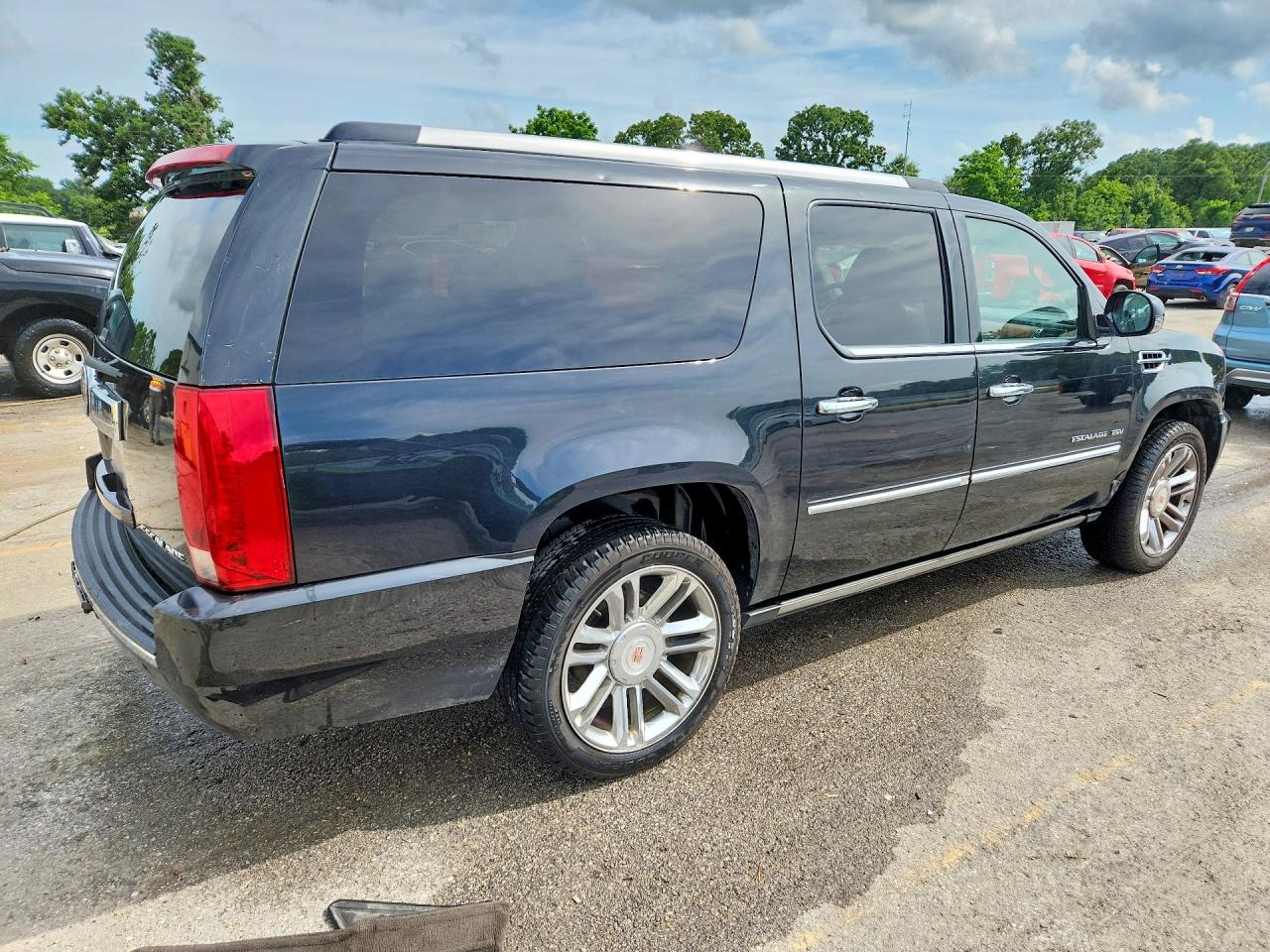 2012 CADILLAC ESCALADE ESV PLATINUM photo 5