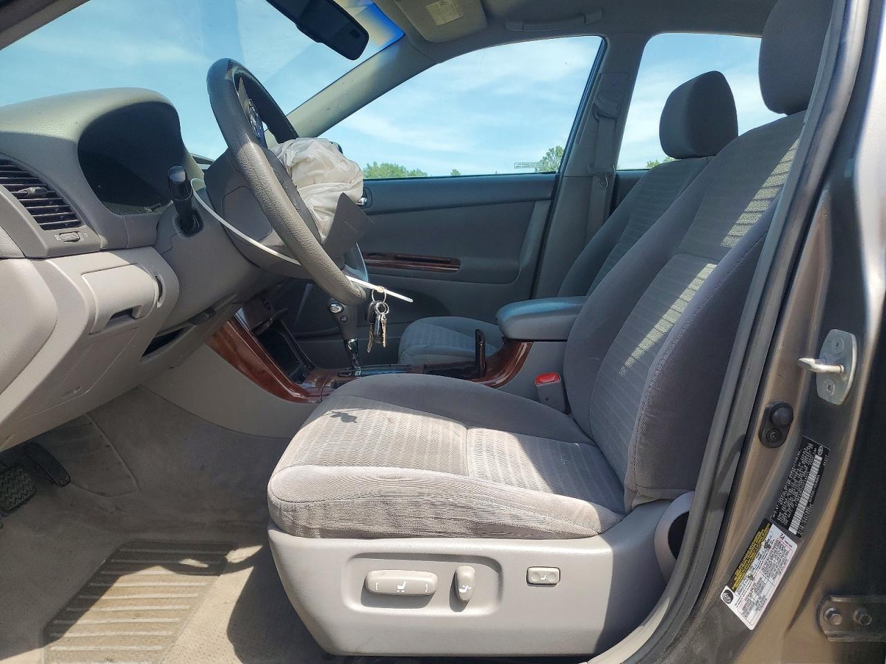 2006 TOYOTA CAMRY XLE photo 13