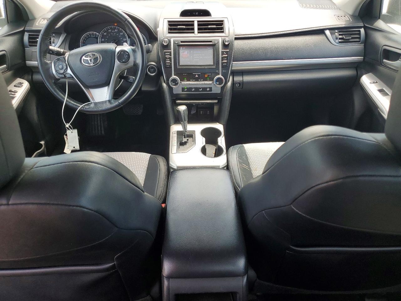 2012 TOYOTA CAMRY SE photo 22