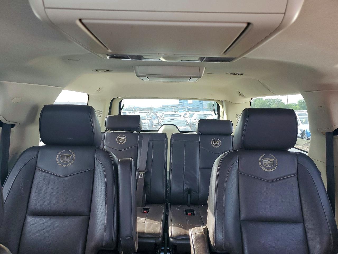 2011 CADILLAC ESCALADE ESV PLATINUM photo 19