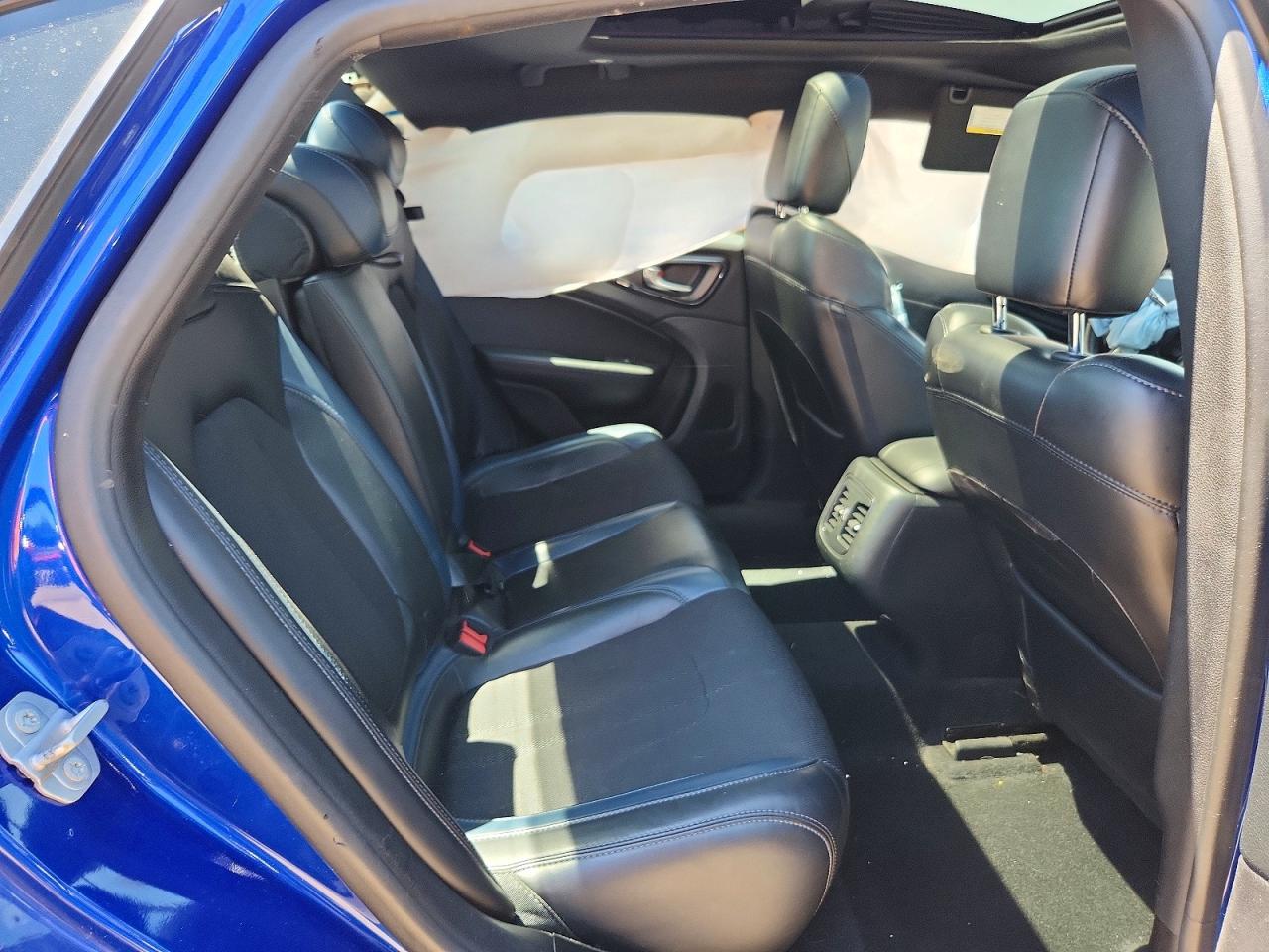2016 CHRYSLER 200 S photo 19
