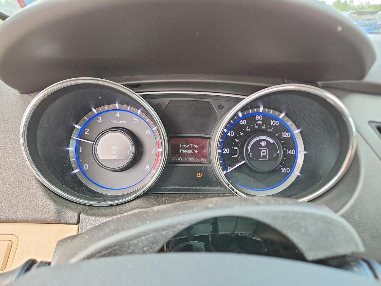 2014 HYUNDAI SONATA GLS photo 25