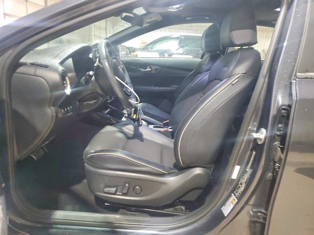 2021 KIA FORTE GT LINE photo 13
