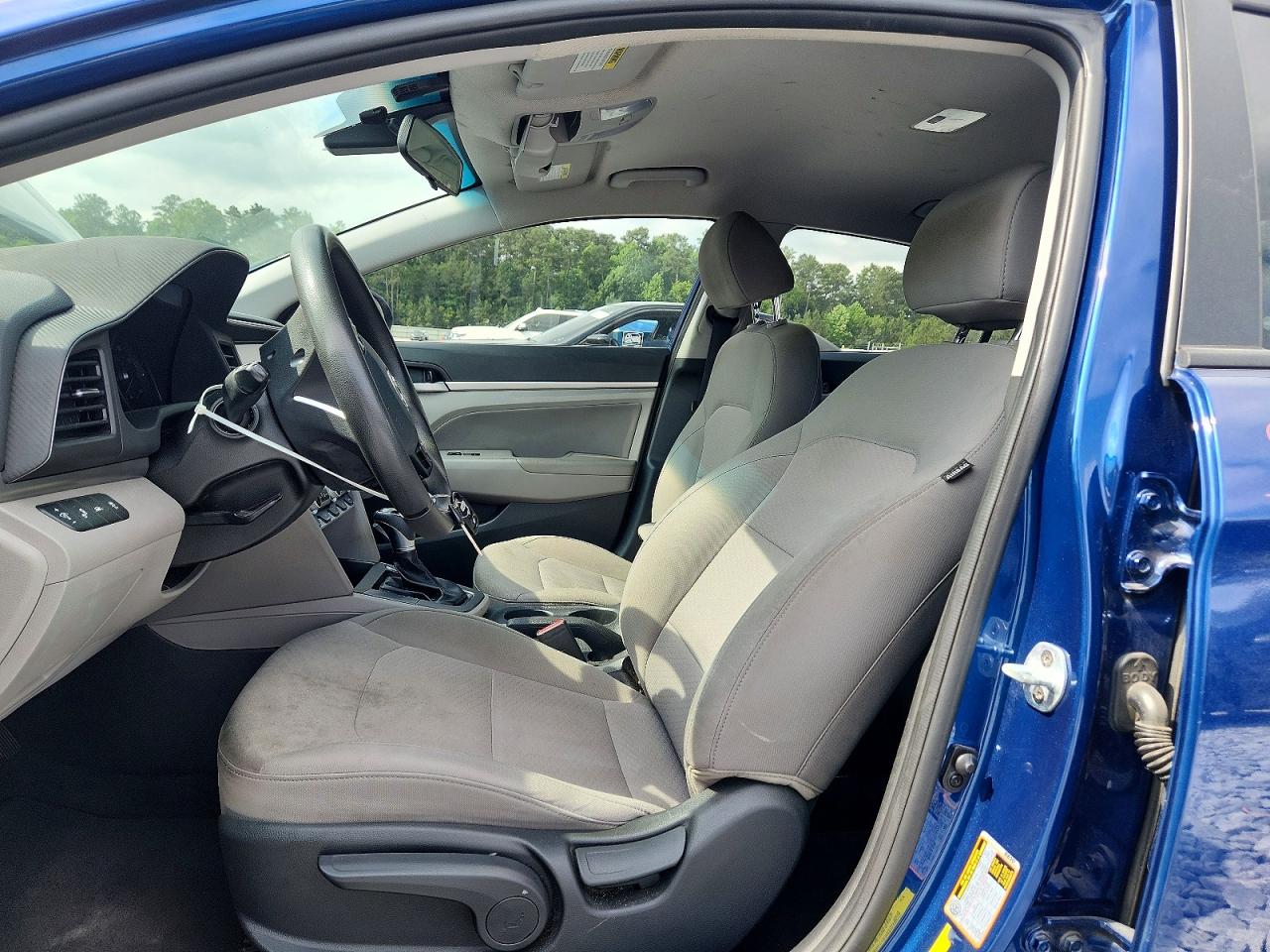 2020 HYUNDAI ELANTRA SEL photo 19
