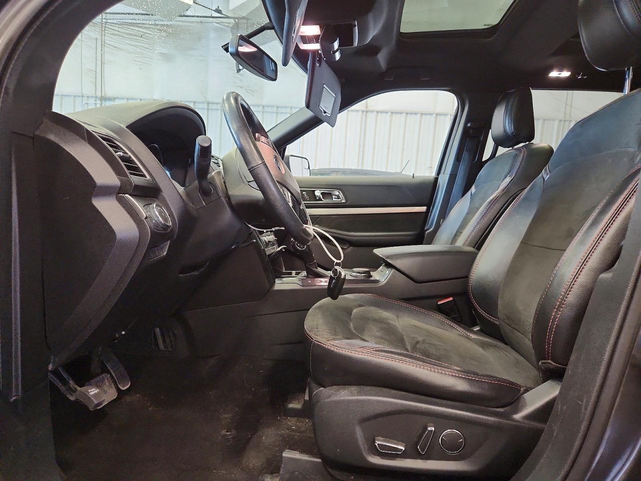 2018 FORD EXPLORER XLT photo 19