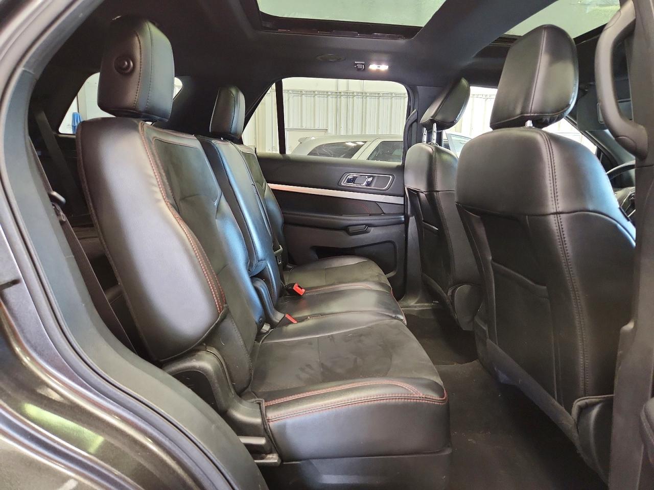 2018 FORD EXPLORER XLT photo 28