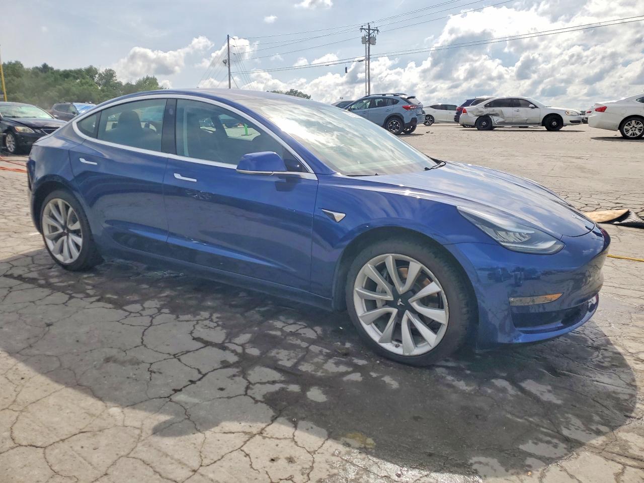 2018 TESLA MODEL 3 photo 4
